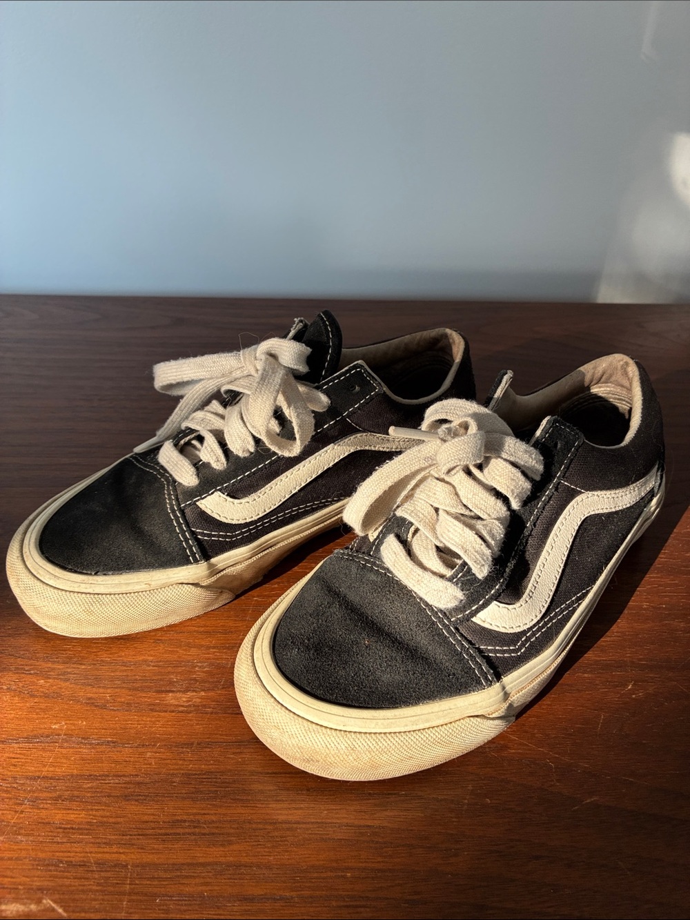 Women’s Black Canvas Vans Sneakers